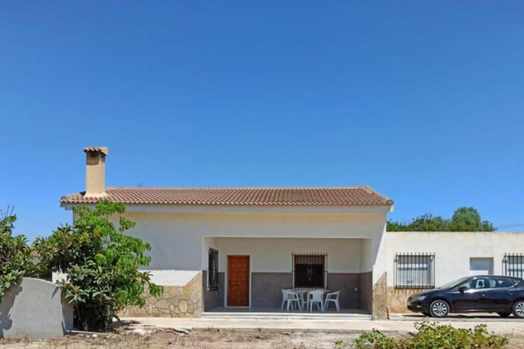 Villa rústica privada con gran chalet y piscina photo 2