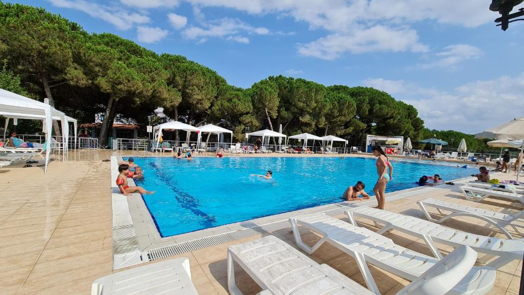 SPORKÖY HOTEL & BEACH CLUB photo 2