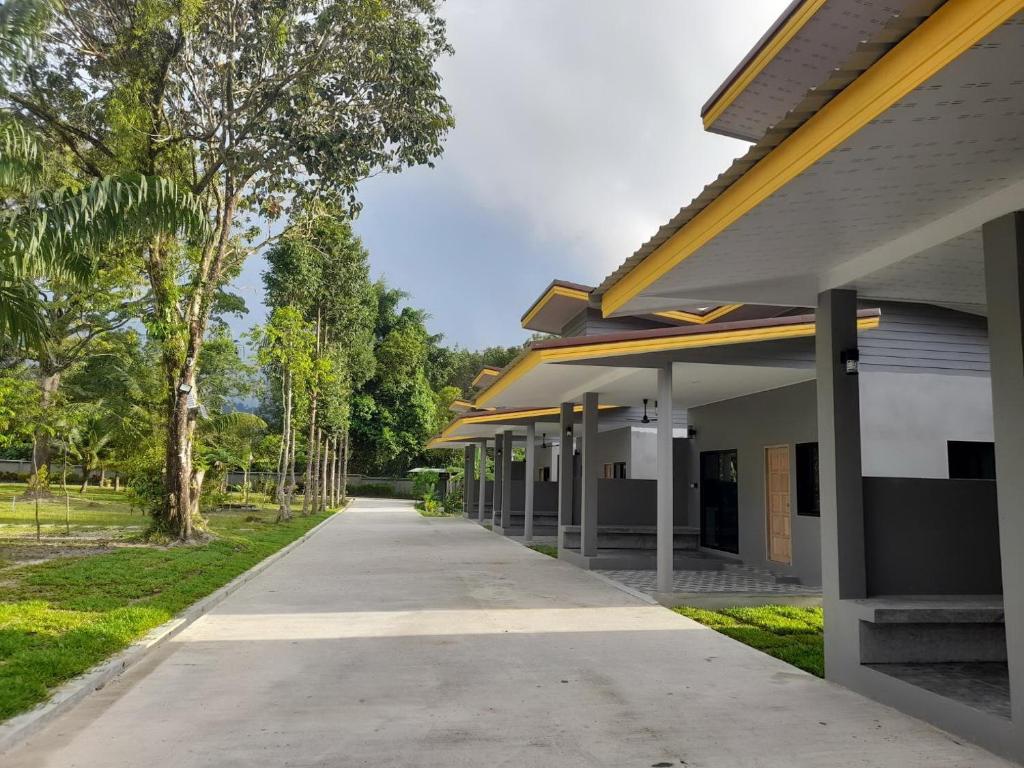 Khaolak Yama Resort - SHA Plus photo 3
