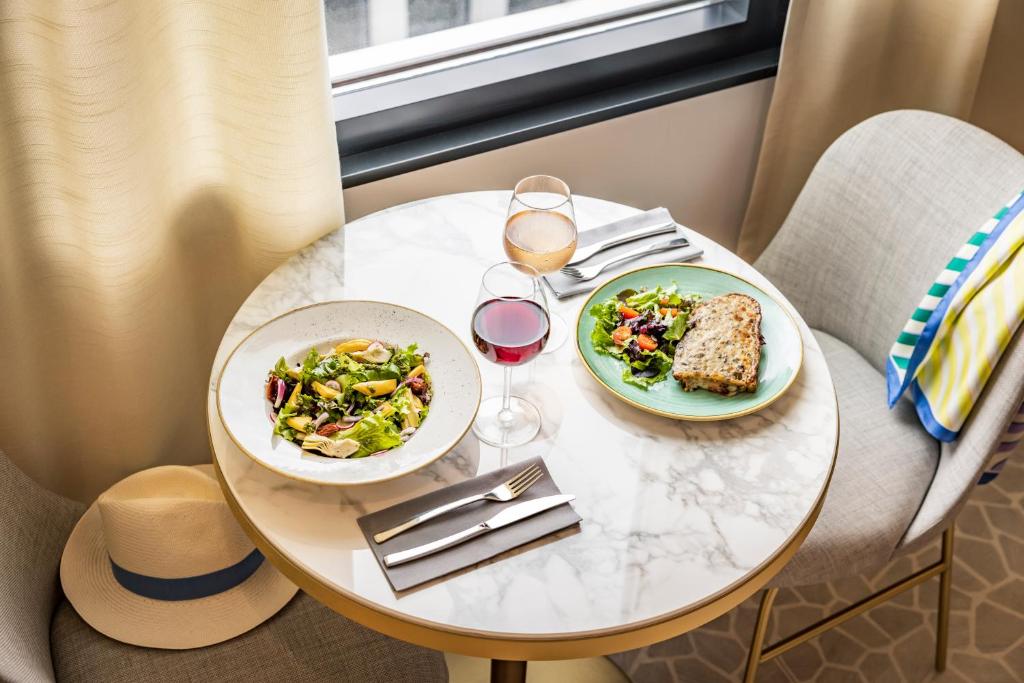 F&B
