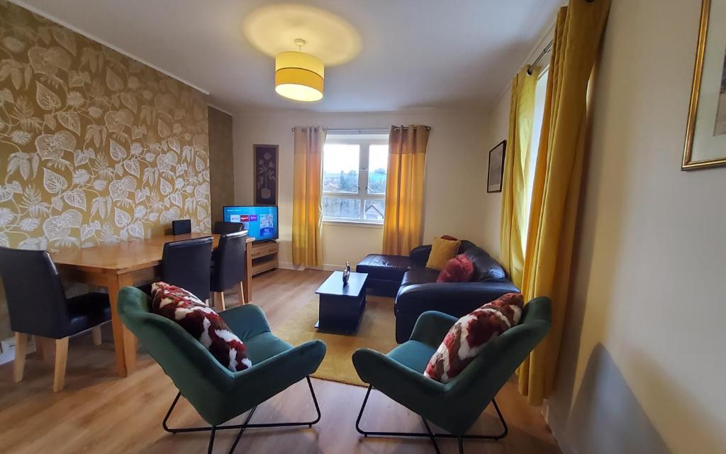 Aberdeen 4 Bedroom Apartment By Sensational Stay Short Lets & Serviced Accommodation, Bedford Avenue photo 1