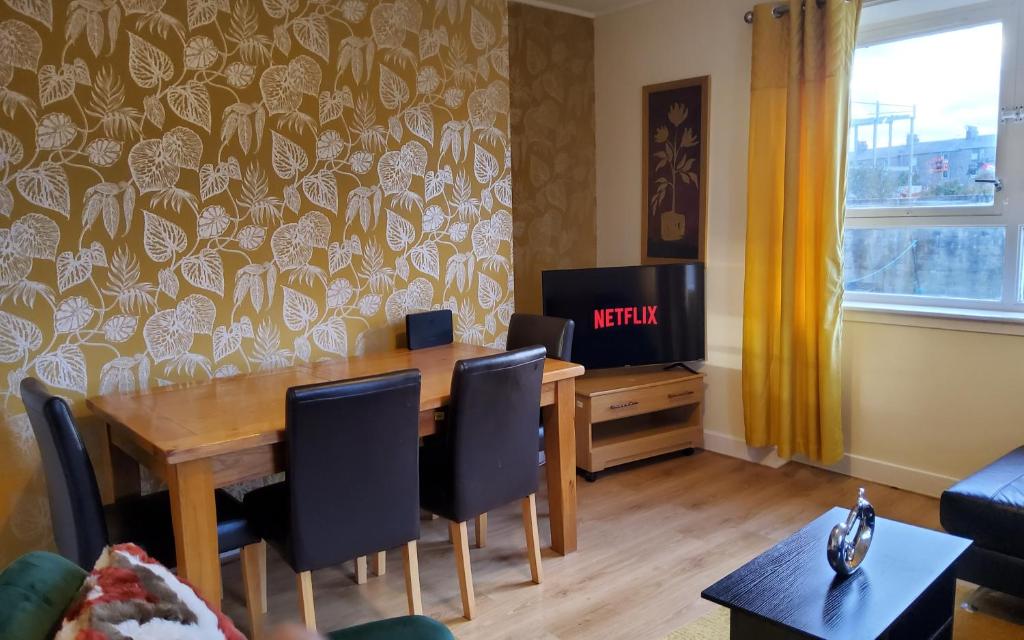 Aberdeen 4 Bedroom Apartment By Sensational Stay Short Lets & Serviced Accommodation, Bedford Avenue photo 4