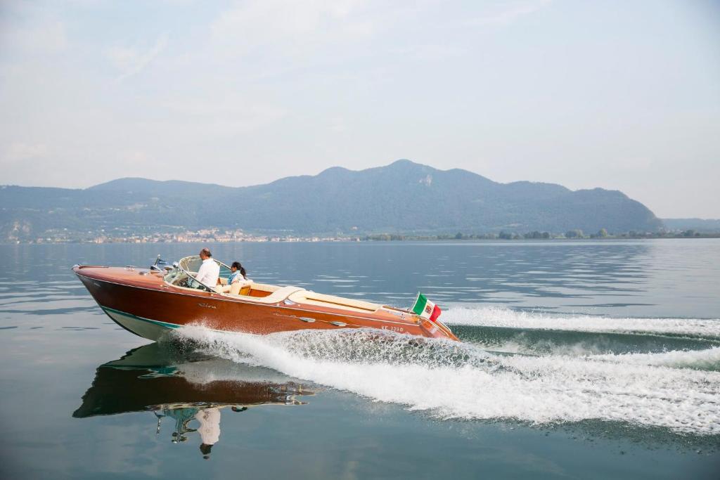 Fontana Fiorita Iseo photo 4
