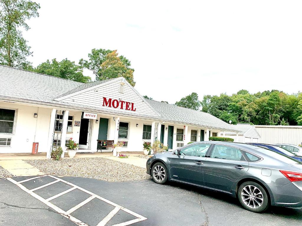 Nitey Nite Motel image
