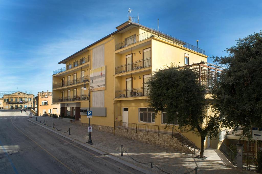 Hotel Astoria photo 1