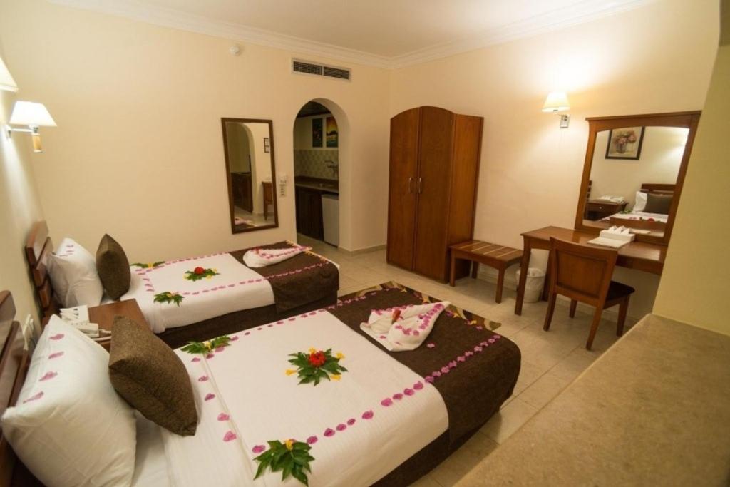 Одноместный (Улучшенный одноместный номер), Tivoli Hotel