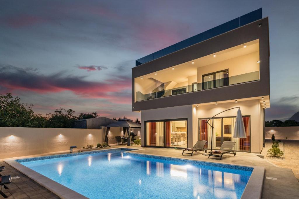 Villa Sea View Mandriol photo 4