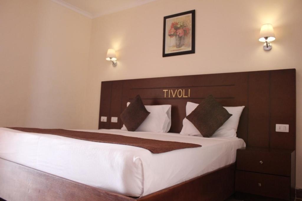 Одноместный (Улучшенный одноместный номер), Tivoli Hotel