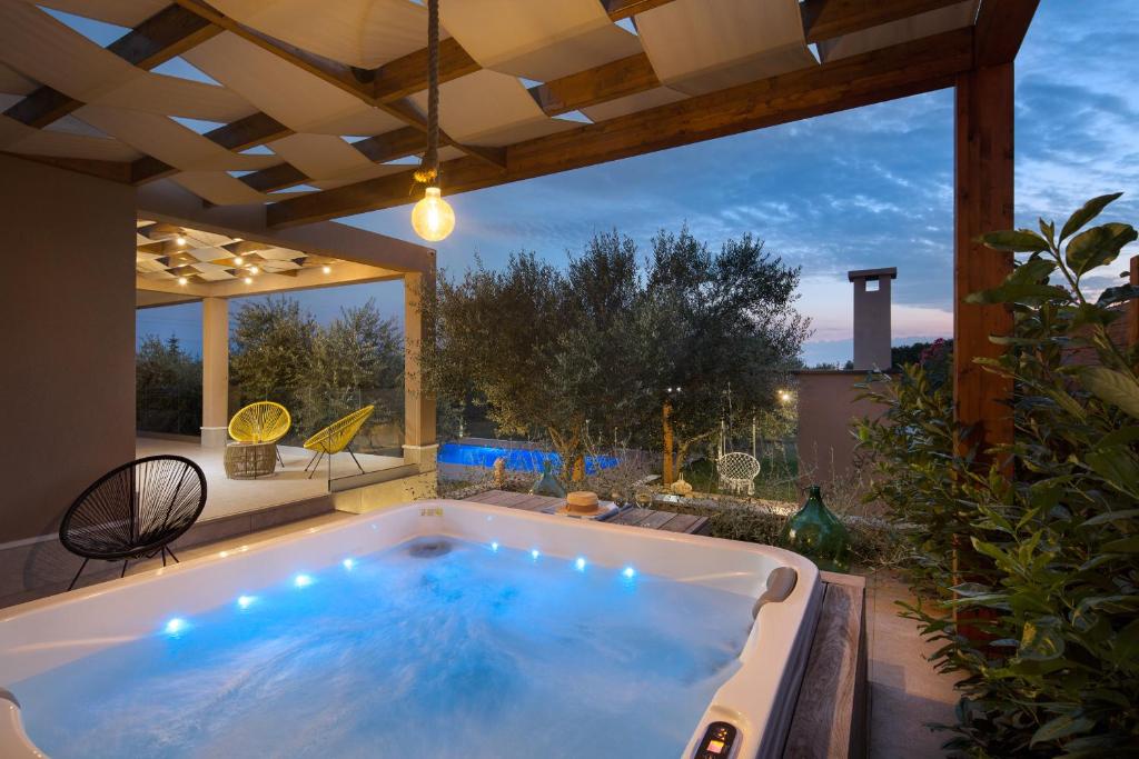 Villa Stanzietta Novigrad for 10 at Olive orchard photo 1