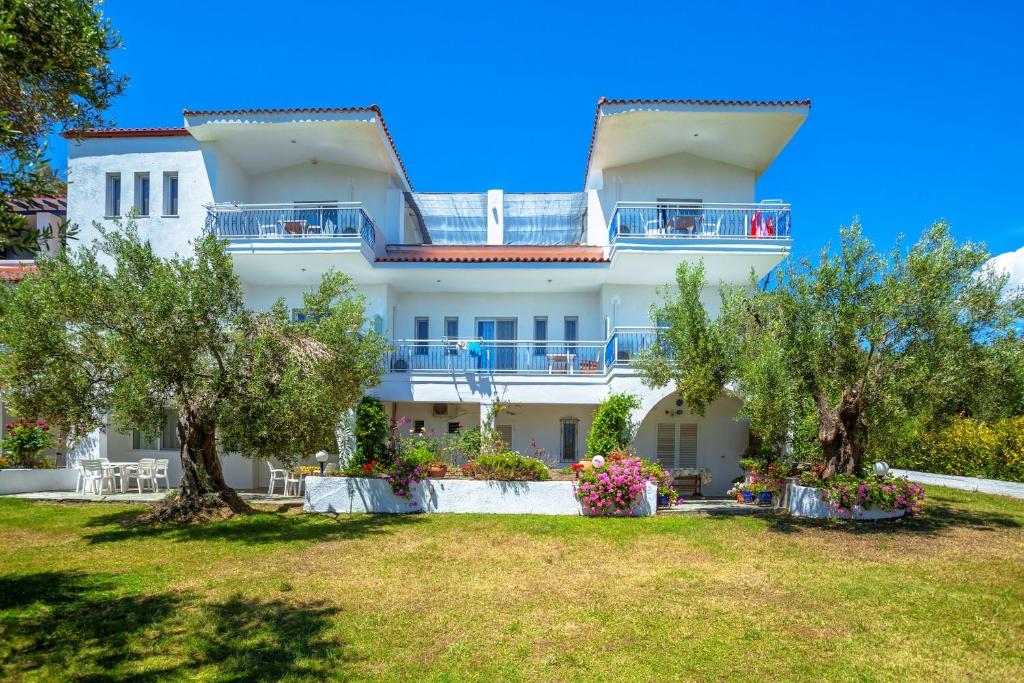 Xenios Faros Apartments photo 3