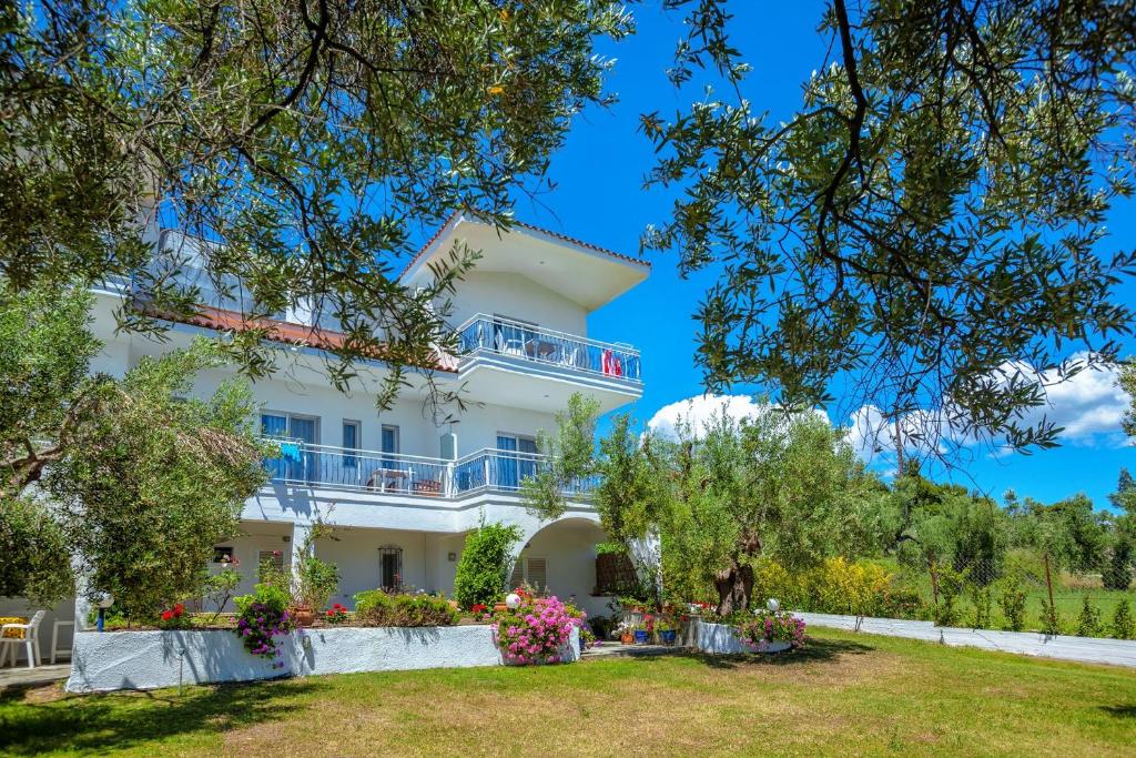 Xenios Faros Apartments photo 2