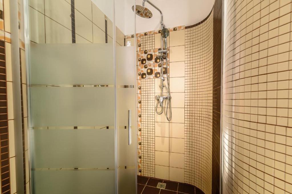 Сьюит (Представительский люкс), Vilo's House