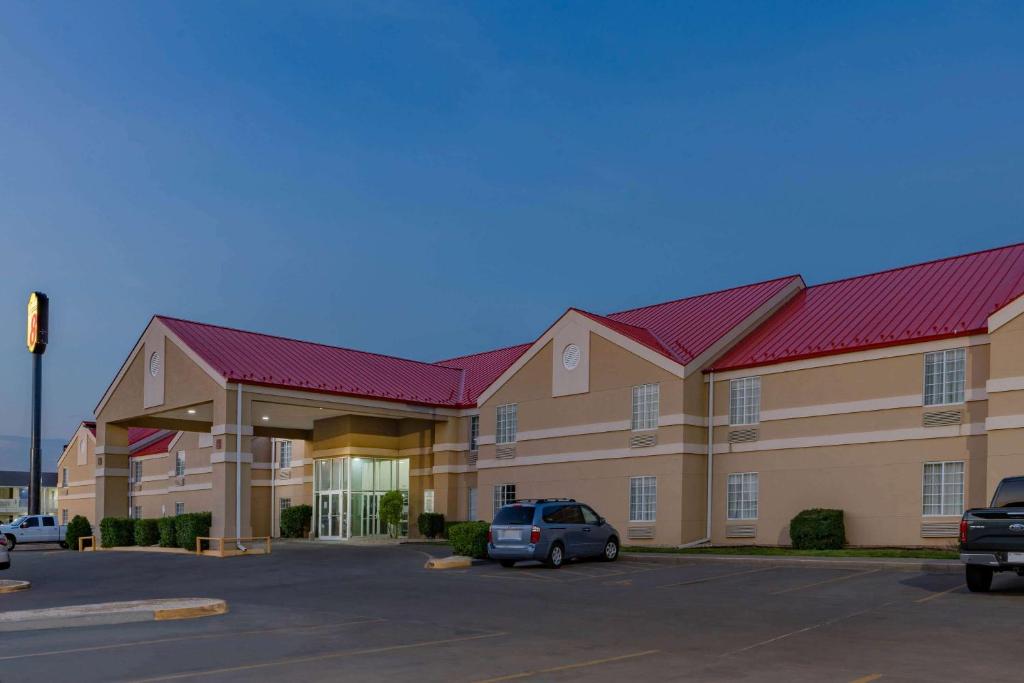 Super 8 by Wyndham Amarillo West photo 3