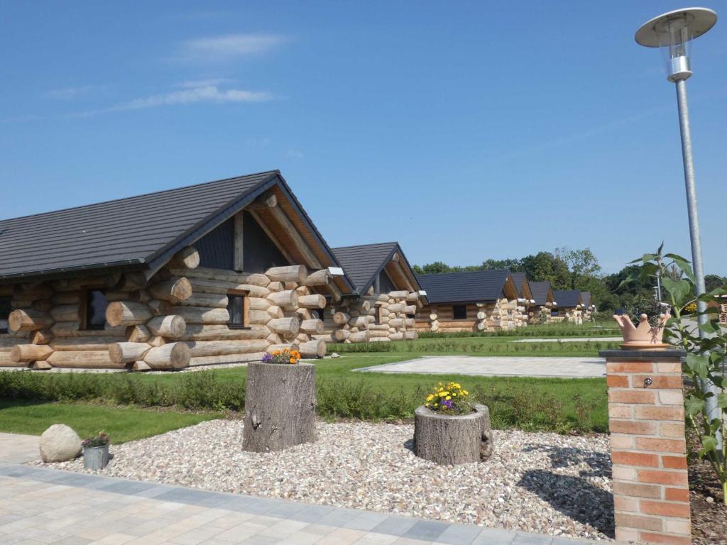 Naturstammhaus Tollensesee photo 2
