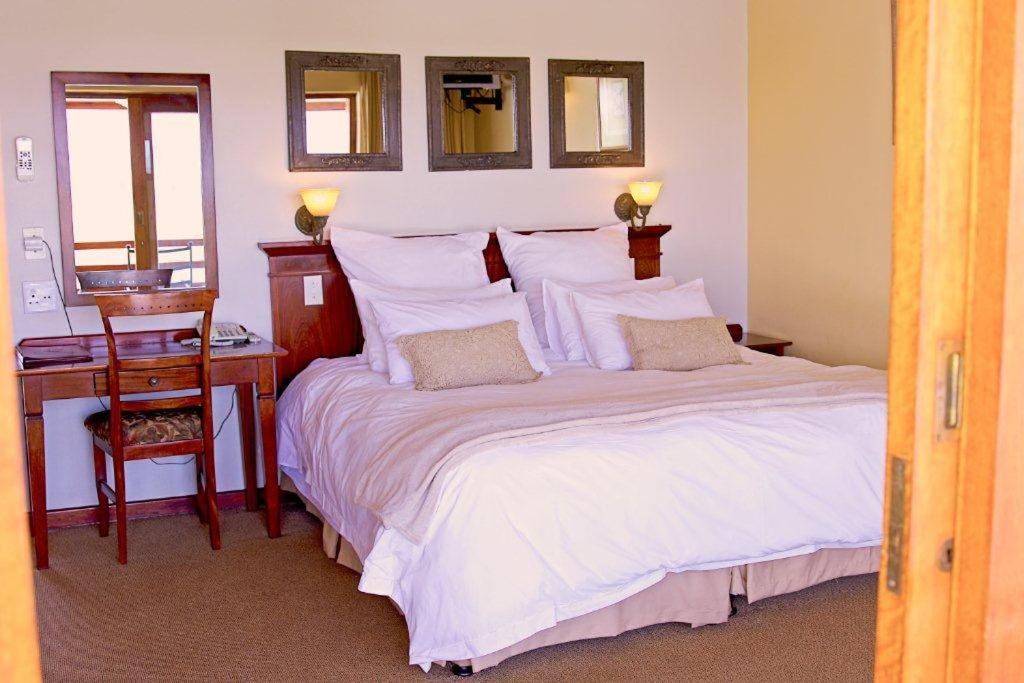 Sandford Park Country Hotel photo 1