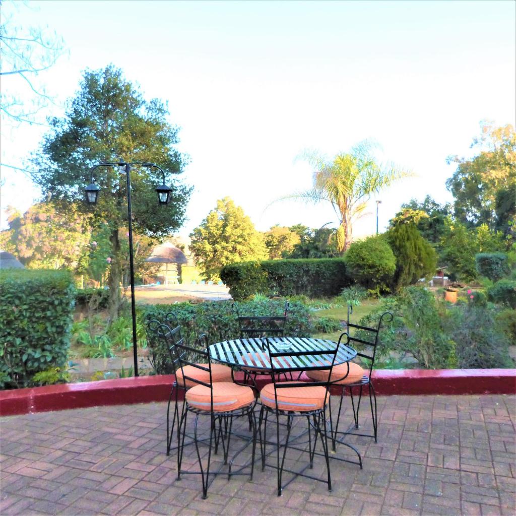 Sandford Park Country Hotel photo 4
