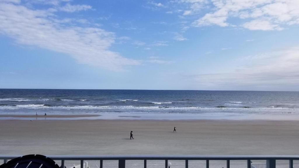 Cove Motel Oceanfront photo 2