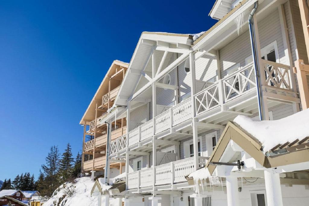 Residence Le Château de Crans - maeva Home photo 1