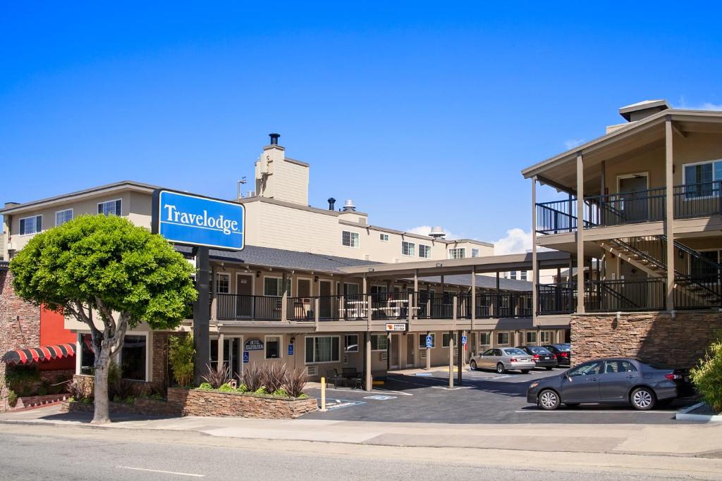 Travelodge by Wyndham San Francisco Bay photo 1