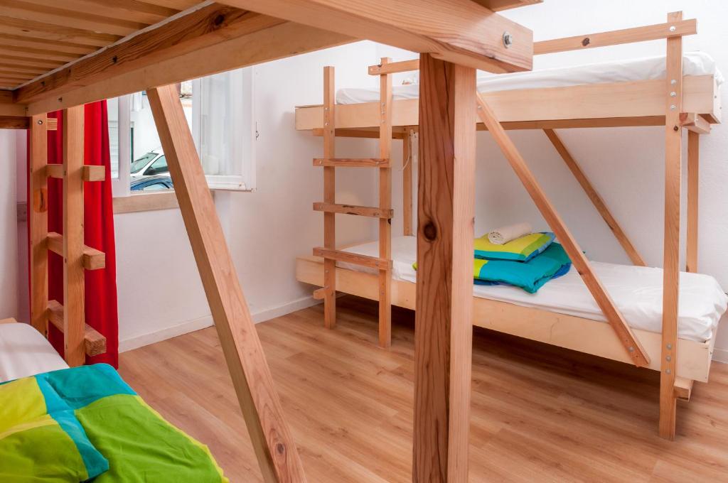 Номер (Кровать в общем номере для женщин с 4 кроватями), Nazaré Hostel