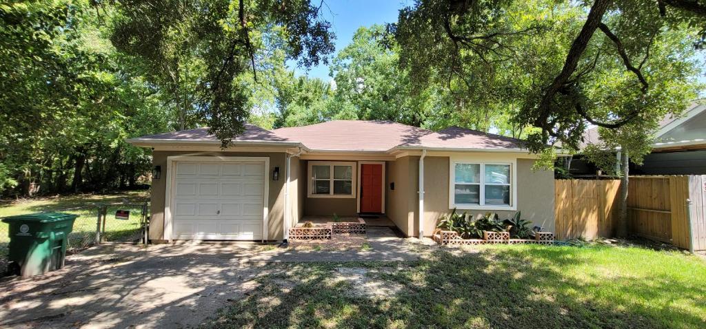 Rebecca Street House - Close to Med Center, Downtown, NRG image