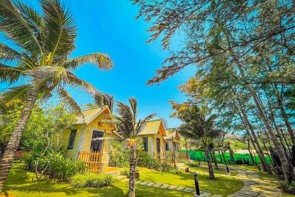 Номер (Бунгало с видом на море), Longhai Channel Beach Resort