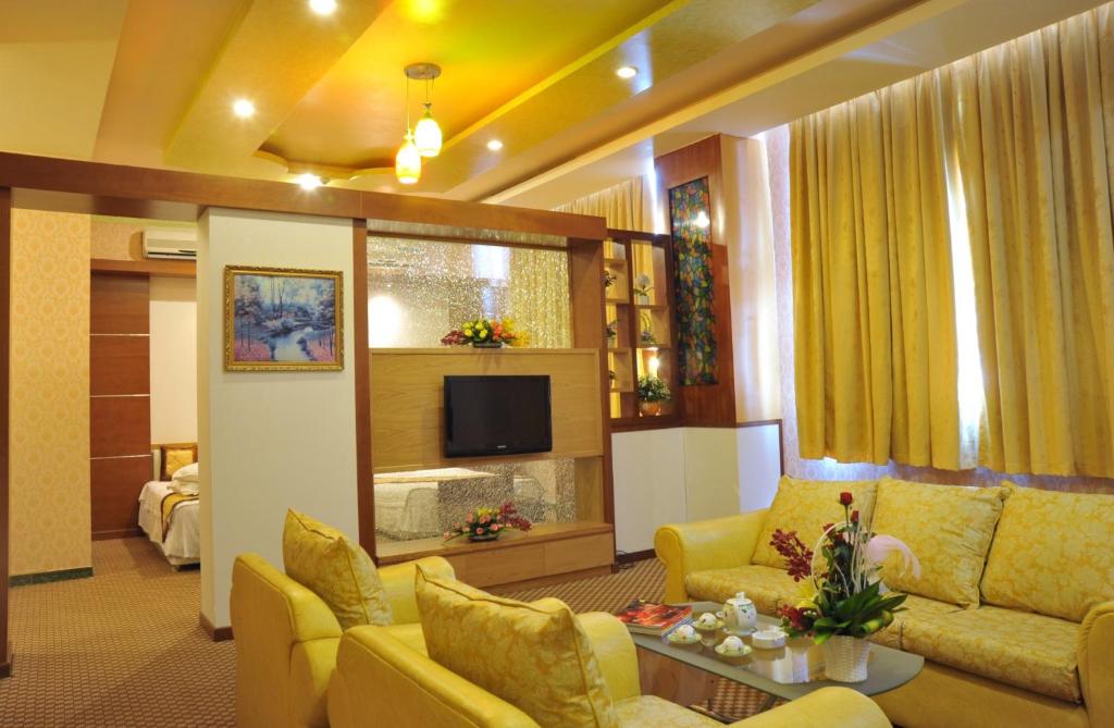 Двухместный (Двухместный номер Делюкс с 2 отдельными кроватями), Thang Loi Hotel