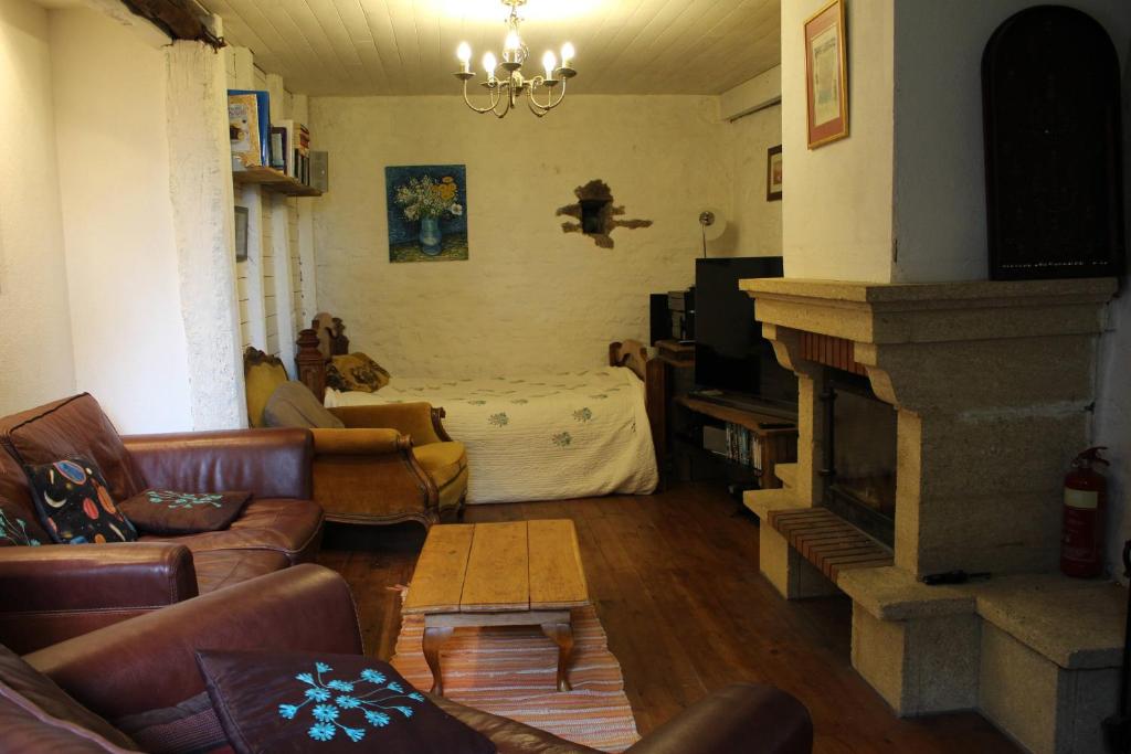 Bras D’Or Rural Gite cottage by farms & lakes. photo 2