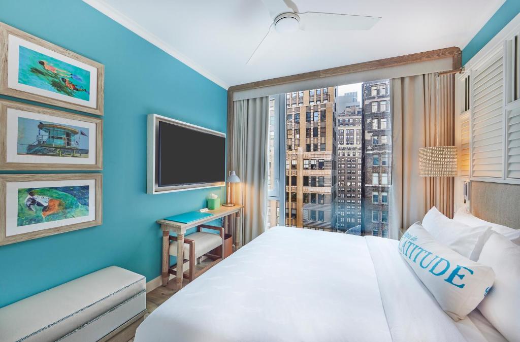 Двухместный (Улучшенный номер с кроватью размера «king-size»), Margaritaville Resort Times Square