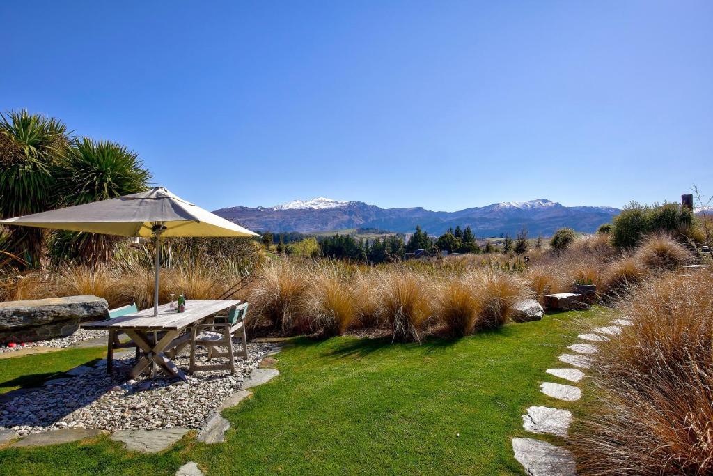 Hawkridge Chalet - Honeymooners Chalet photo 4