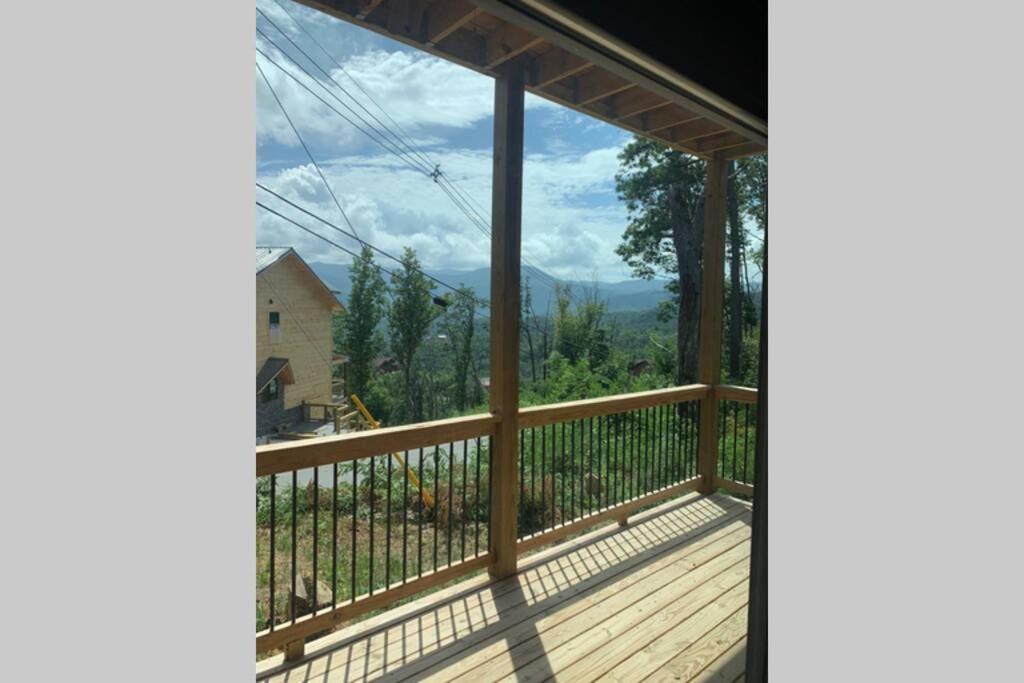 Chalet Village- Amazing Mountain Views - Piney Butt Place photo 1