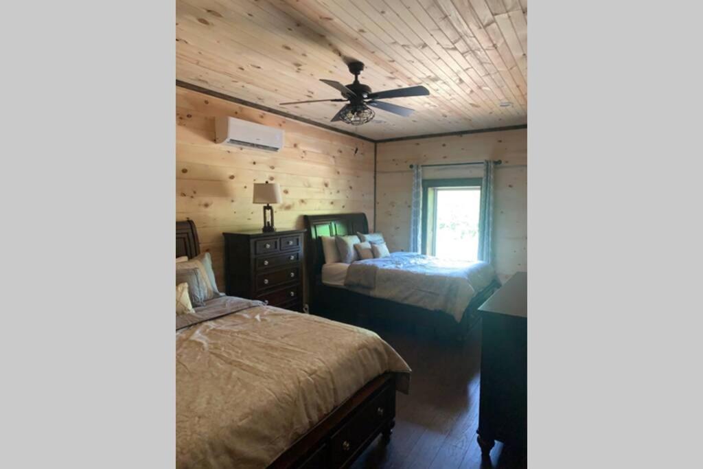Chalet Village- Amazing Mountain Views - Piney Butt Place photo 4