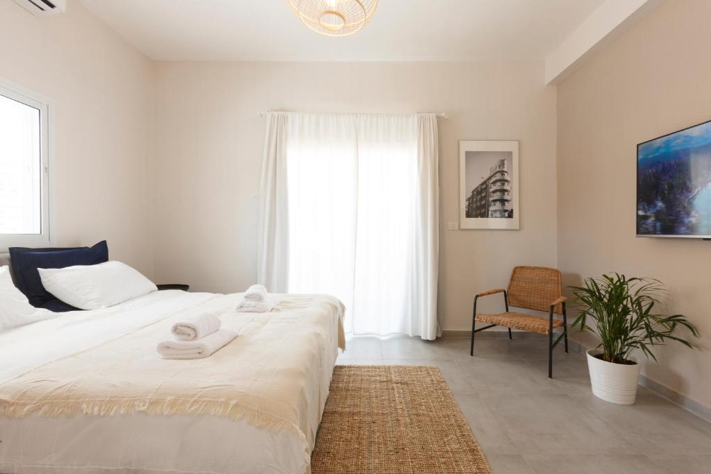 AirTLV - HaHagmon Apartments photo 1