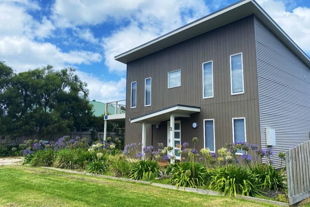 Charlie’s Beach House 1Block to Beach Pet Friendly photo 3