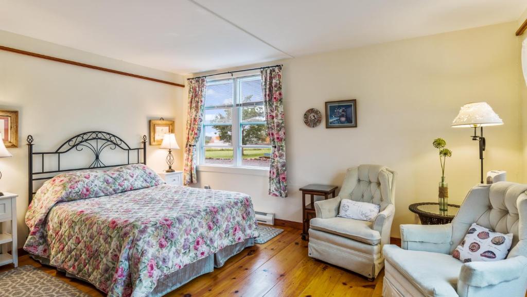 Bayview Pines Country Inn B&B photo 4