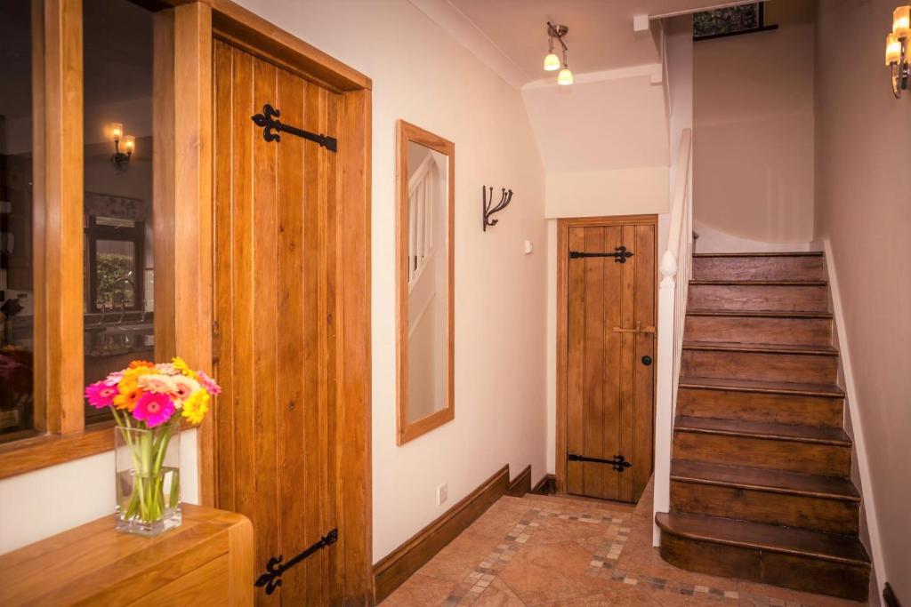 Riverbank Cottage - idyllic riverside country cottage on South Downs photo 2