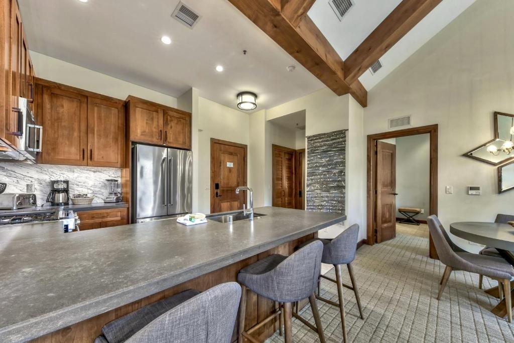 Luxury Two Bedroom Residence steps from Heavenly Village condo photo 1