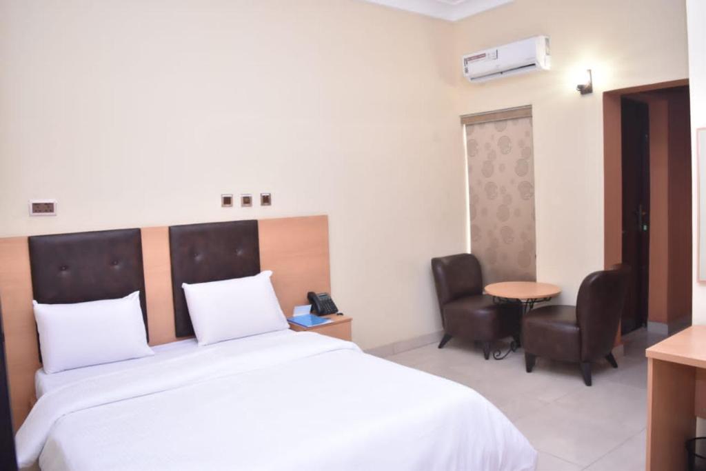 AYAAKAJE GUEST HOUSE photo 1