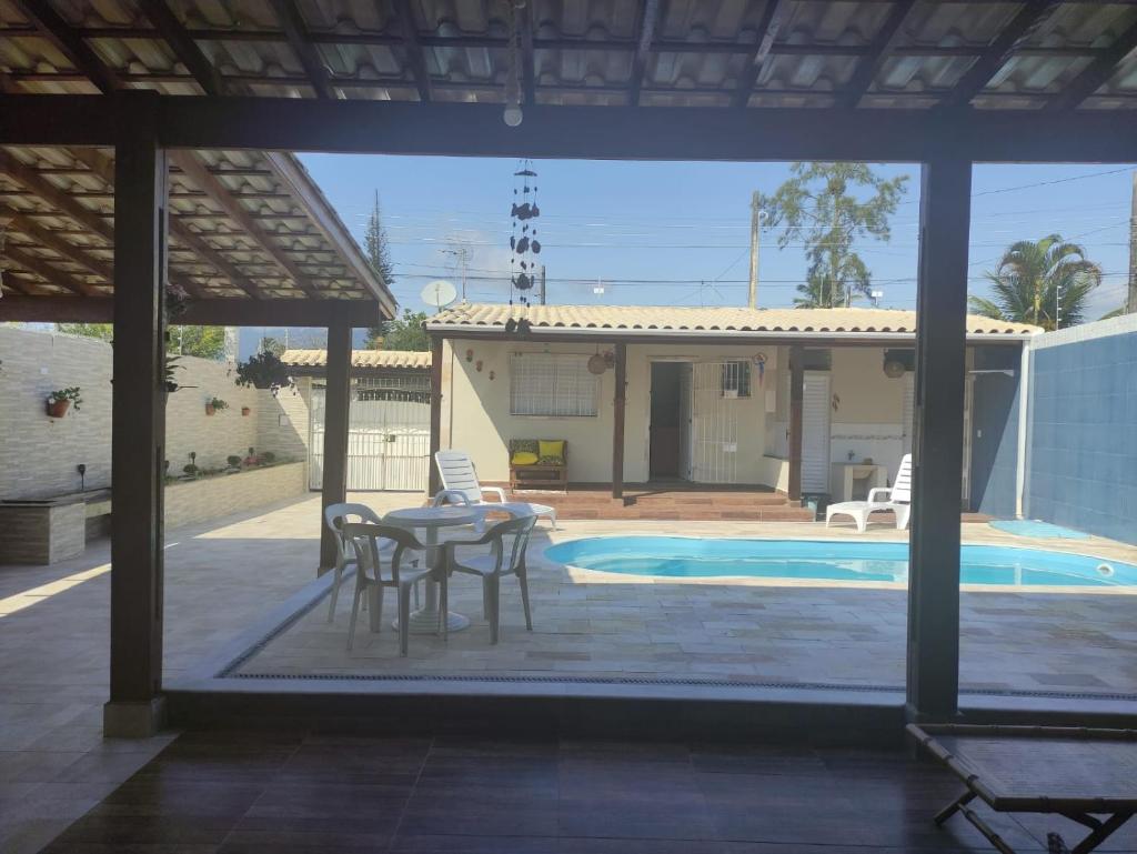 Sua casa de lazer em Caraguá
