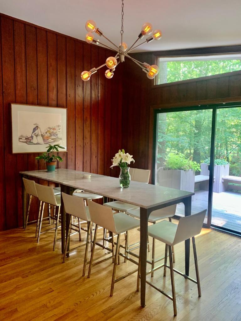Mid Century Designer House - Large & Unique image