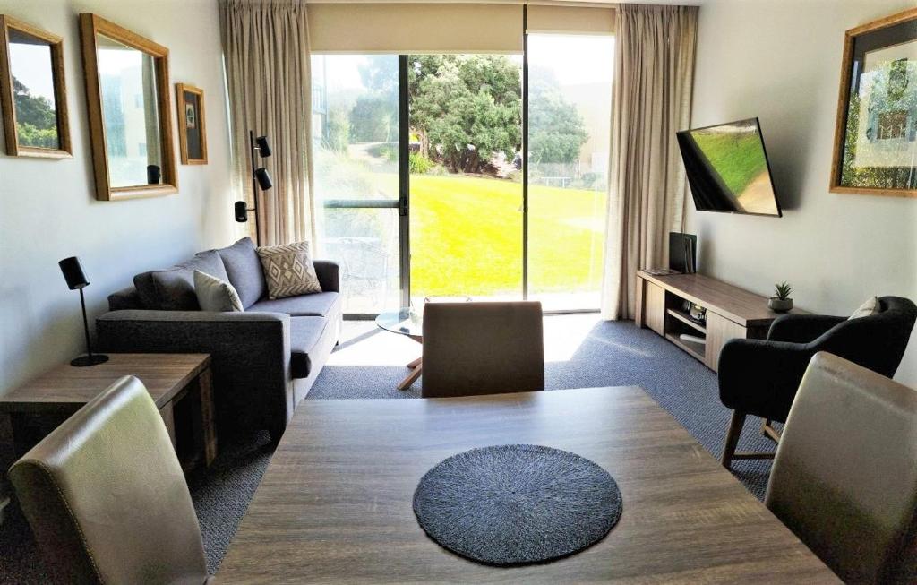 Moonah Links - Apartment 43 photo 4