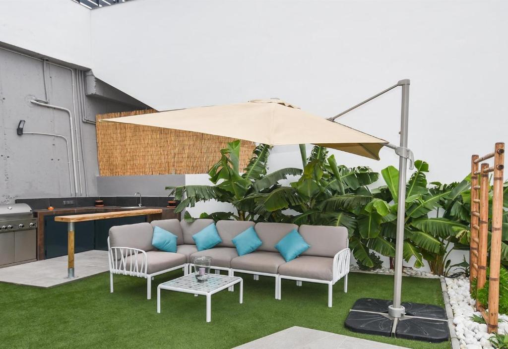 Luxury Villa Celeste spa retreat photo 2