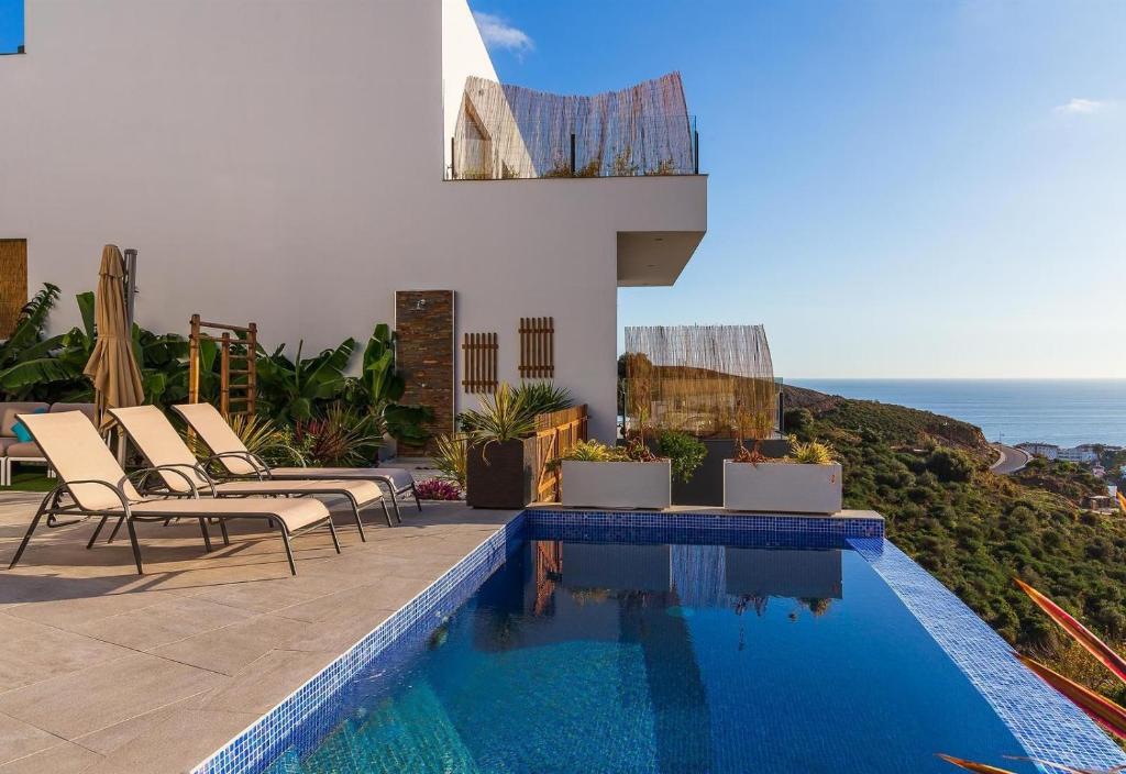 Luxury Villa Celeste spa retreat photo 1