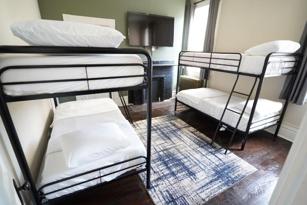 3E *Historic Gem* Heart of Southside-Sleeps 10 photo 3