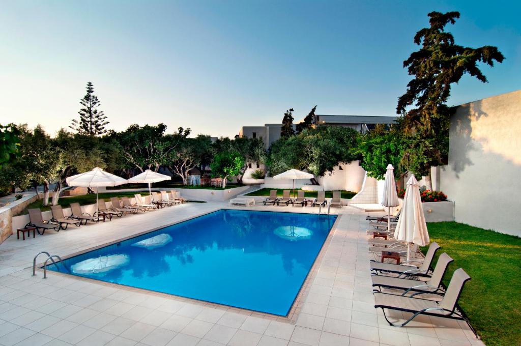 Ourania Apartments Hotel photo 3