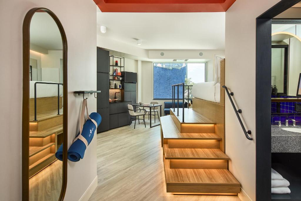 Catbird Hotel photo 2