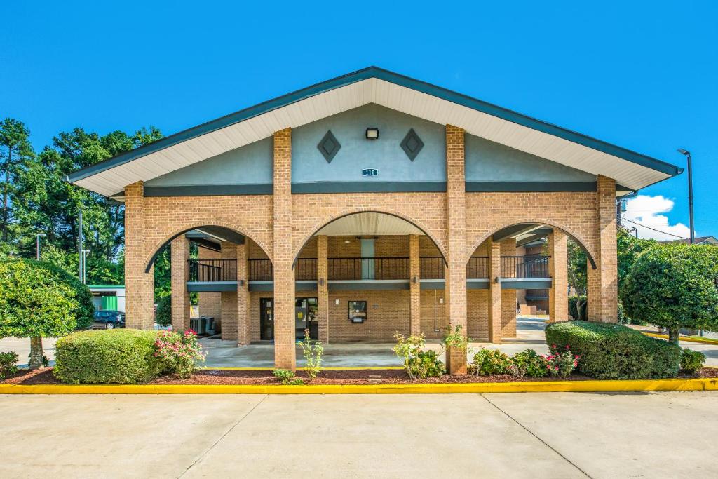 Americas Best Value Inn Stockbridge image