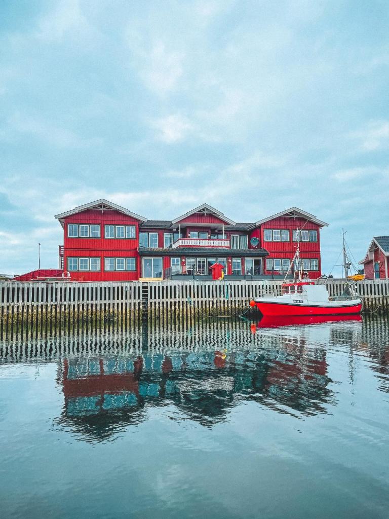 Røst Bryggehotell