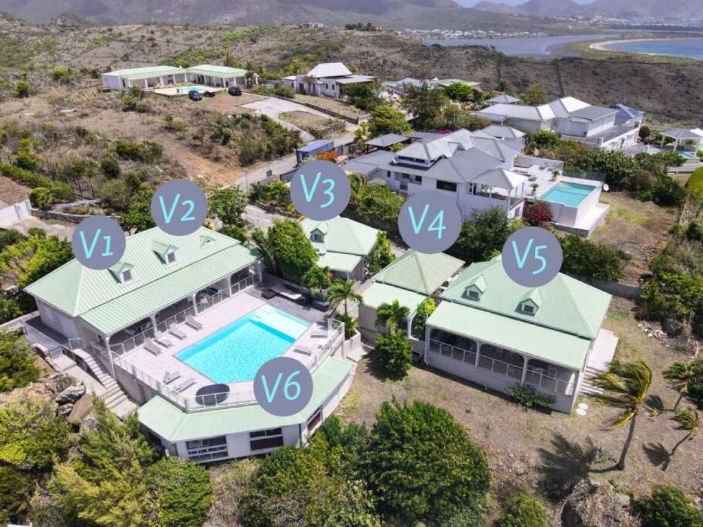 V1 V2 Dream panorama in Oyster Pond photo 2