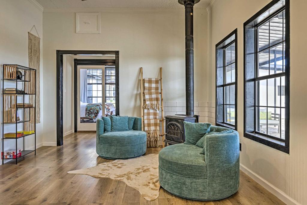 Trendy Fredericksburg Pad with Pool and Valley Views! photo 3